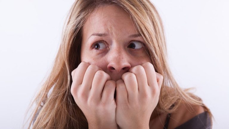 ANXIETATEA: cand sa mergi la medic?