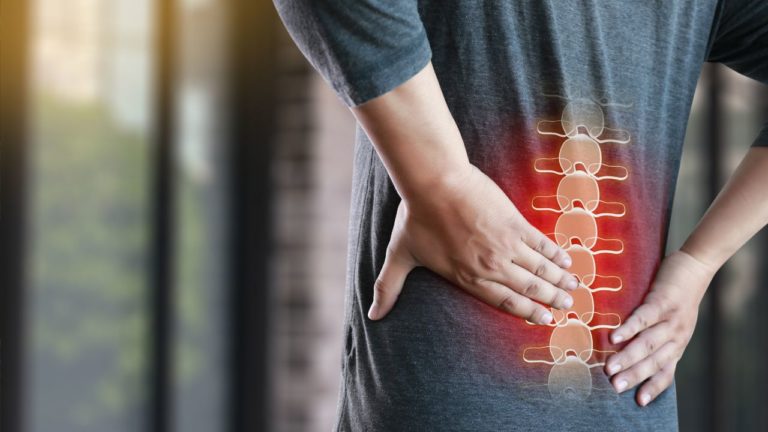 DURERE DE SPATE: 10 metode de tratament după cauză