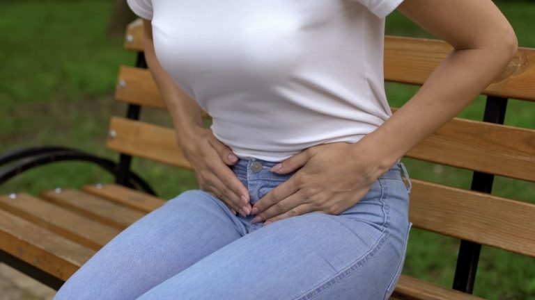 Cistita: semne de alarmă, complicații și prevenire