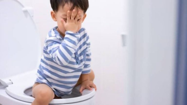 11 alimente care combat constipația la copii