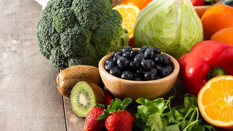 6 alimente bogate în Vitamina C în afară de citrice