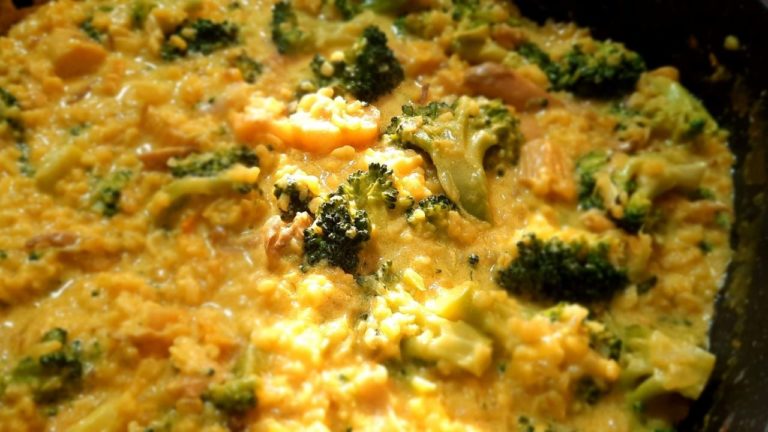 Ciuperci cu broccoli și bulgur in sos de smantana si parmezan