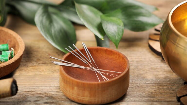 Acupunctura: 10 simptome la care este utilă