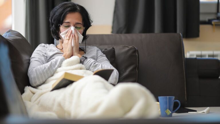 Hipertensivii trebuie să evite aceste remedii pentru răceală
