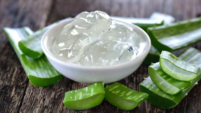 Gelul de Aloe vera: rețete pentru îngrijirea pielii